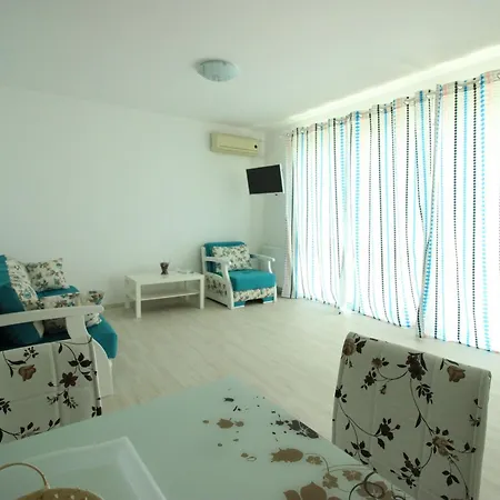 Hermes Sara Sea View *